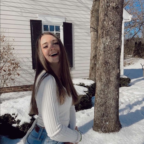 Meet your Posher, Julia - Picture 1 of 1